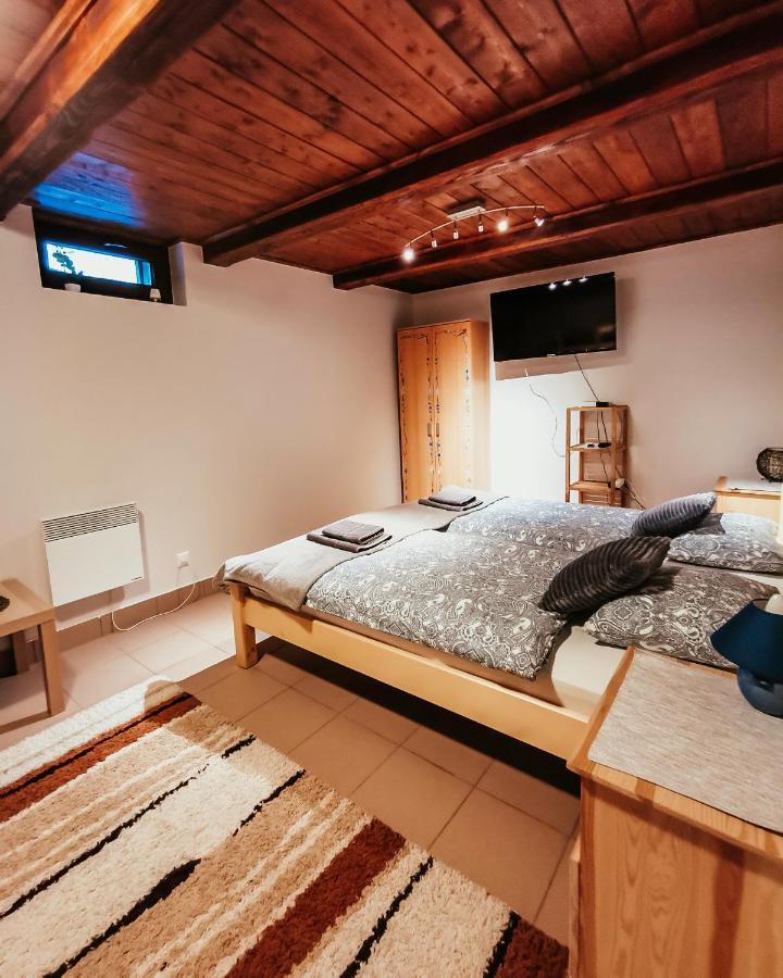 Lupshalte Villa Wassen Bagian luar foto